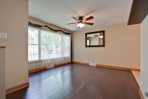 648 North Greenview Avenue Mundelein IL 60060