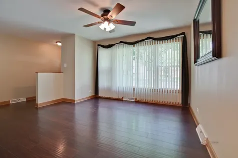 648 North Greenview Avenue Mundelein IL 60060