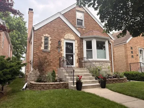5823 North Merrimac Avenue Chicago IL 60646