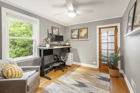 5823 North Merrimac Avenue Chicago IL 60646