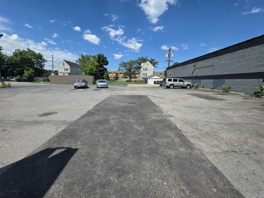 5132 South Racine Avenue Chicago IL 60609
