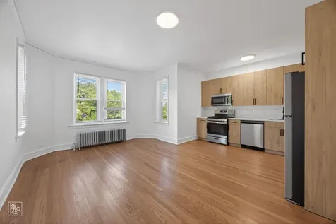 6509 North Leavitt Avenue Chicago IL 60645
