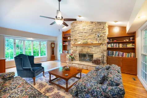 7108 Red Barn Road Crystal Lake IL 60012