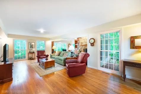 7108 Red Barn Road Crystal Lake IL 60012