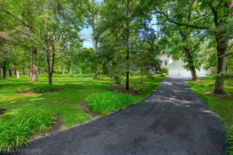 7108 Red Barn Road Crystal Lake IL 60012