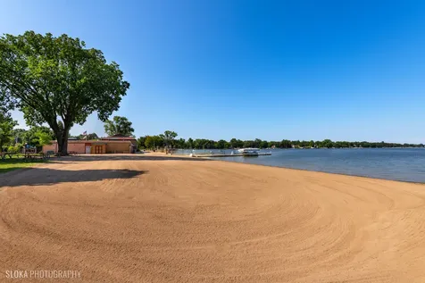 7108 Red Barn Road Crystal Lake IL 60012