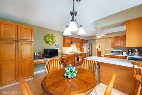 7108 Red Barn Road Crystal Lake IL 60012