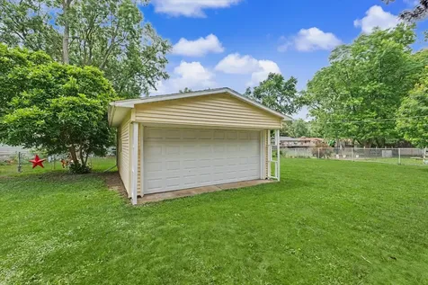 507 East Larmon Street Tolono IL 61880