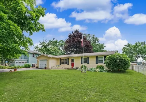 507 East Larmon Street Tolono IL 61880