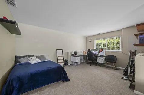 557 Cary Woods Circle Cary IL 60013
