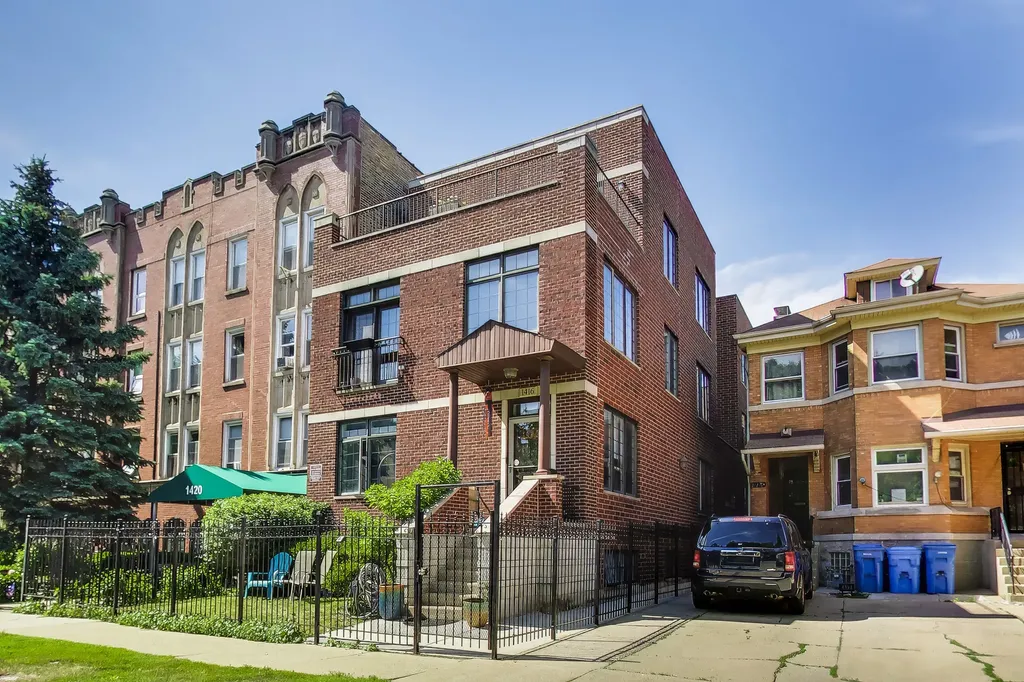 1416 West Farwell Avenue Chicago IL 60626