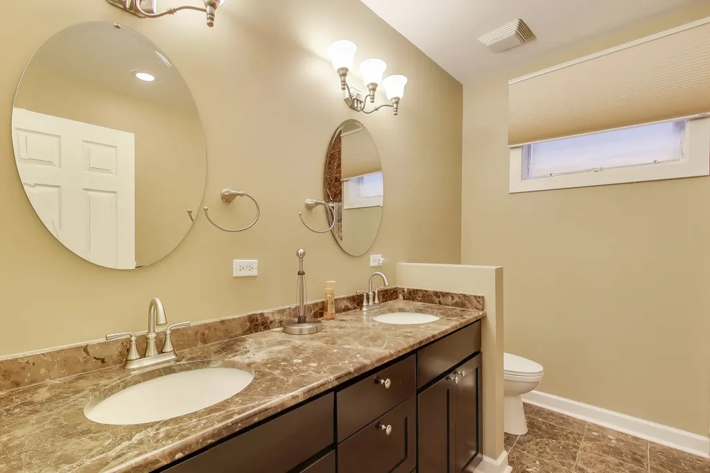 1416 West Farwell Avenue Chicago IL 60626