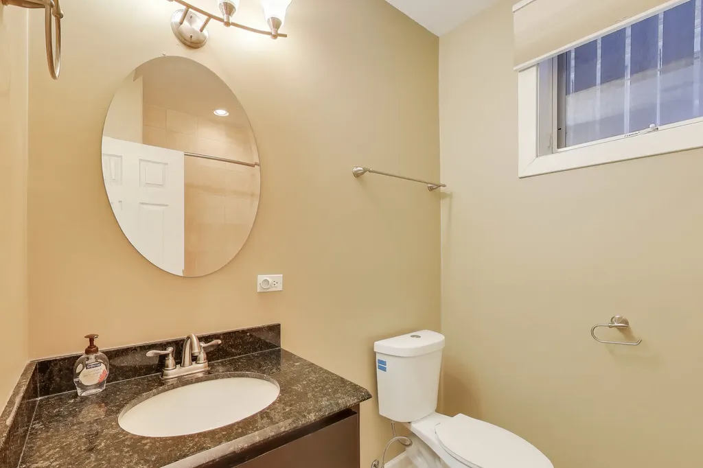 1416 West Farwell Avenue Chicago IL 60626