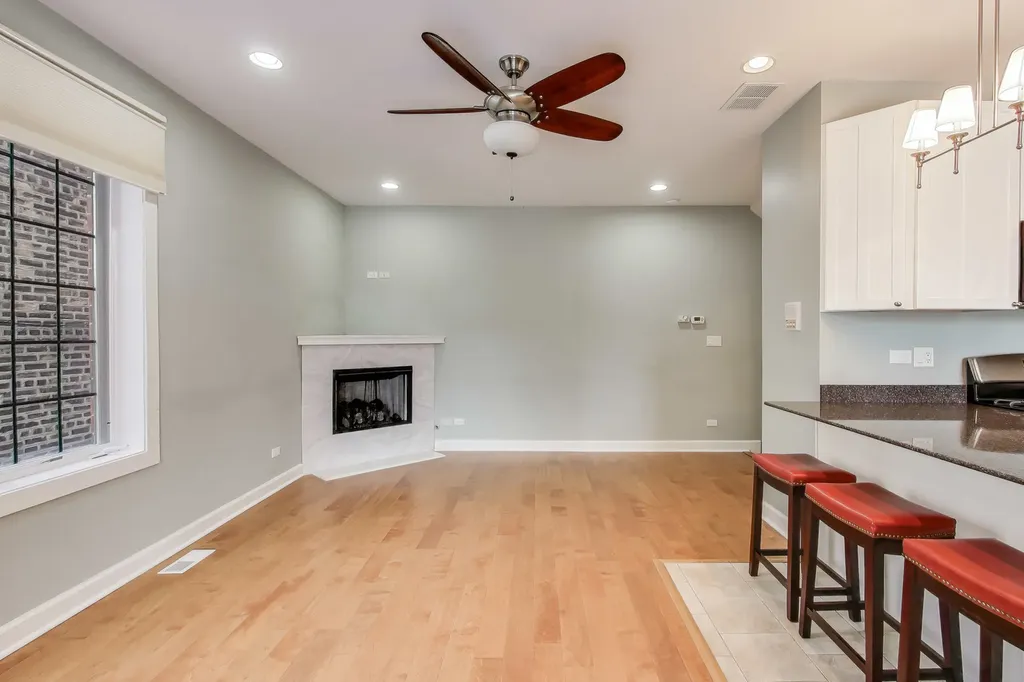 1416 West Farwell Avenue Chicago IL 60626