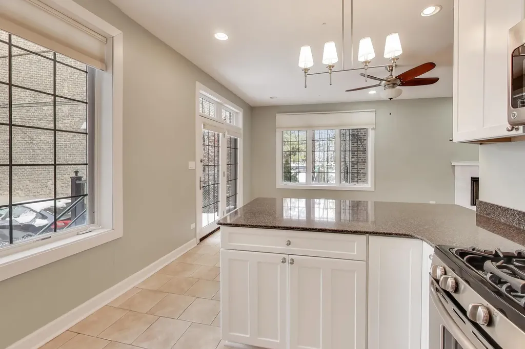 1416 West Farwell Avenue Chicago IL 60626