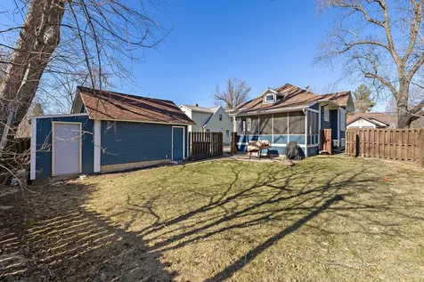 381 Douglas Avenue Crystal Lake IL 60014