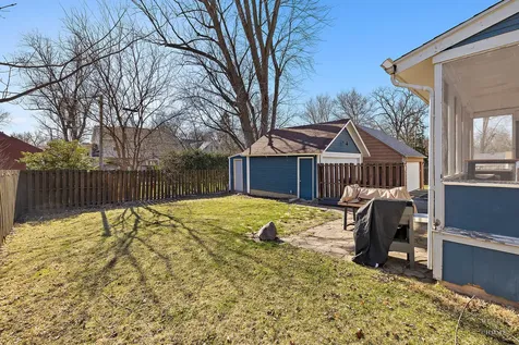381 Douglas Avenue Crystal Lake IL 60014
