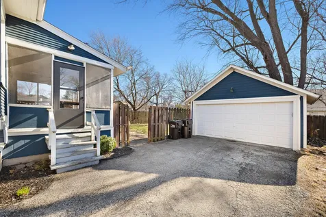 381 Douglas Avenue Crystal Lake IL 60014