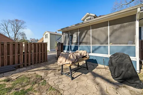 381 Douglas Avenue Crystal Lake IL 60014