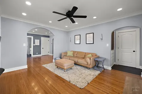 381 Douglas Avenue Crystal Lake IL 60014