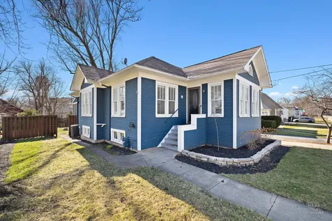 381 Douglas Avenue Crystal Lake IL 60014