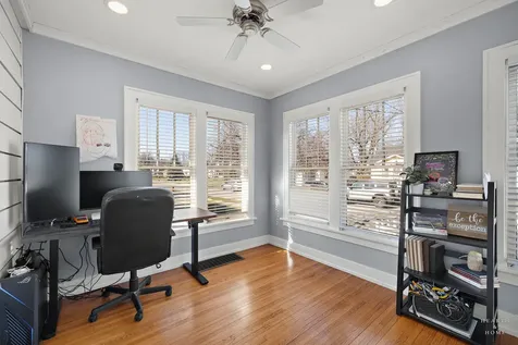 381 Douglas Avenue Crystal Lake IL 60014