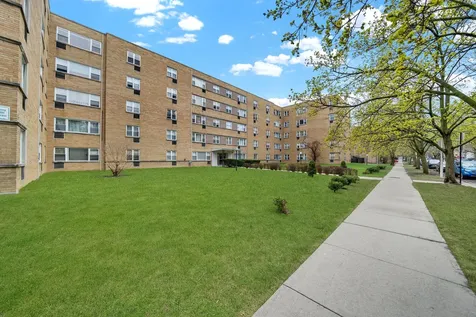 6161 North Hoyne Avenue Chicago IL 60659