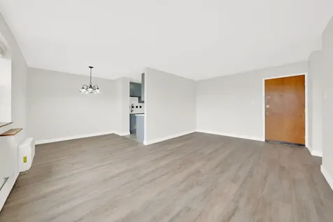 6161 North Hoyne Avenue Chicago IL 60659
