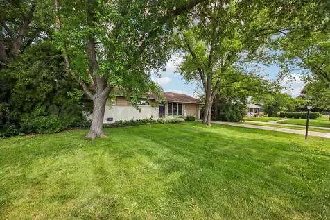 320 Illinois Boulevard Hoffman Estates IL 60169