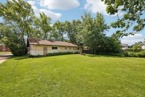 320 Illinois Boulevard Hoffman Estates IL 60169