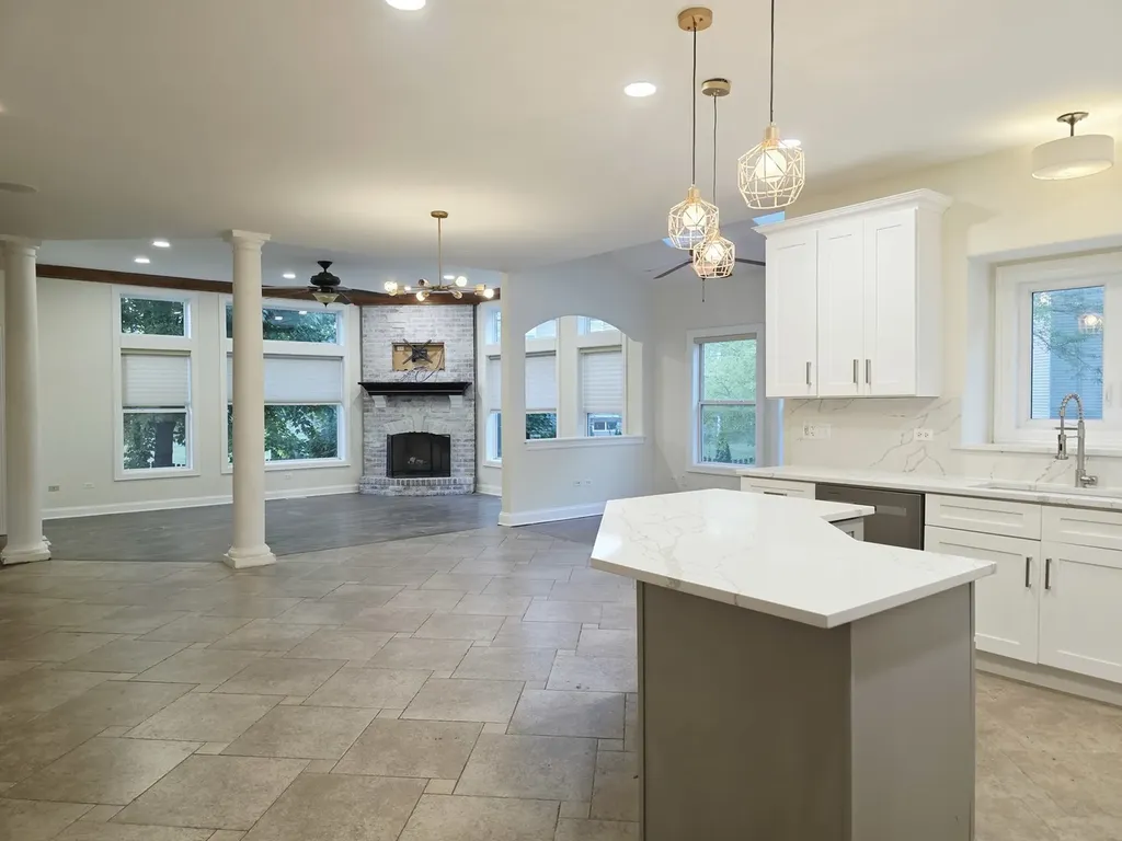 26513 Silverleaf Drive Plainfield IL 60585