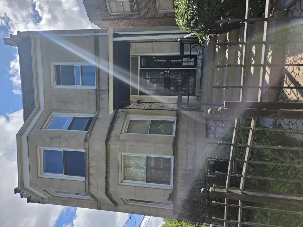 4849 West Fulton Street Chicago IL 60644