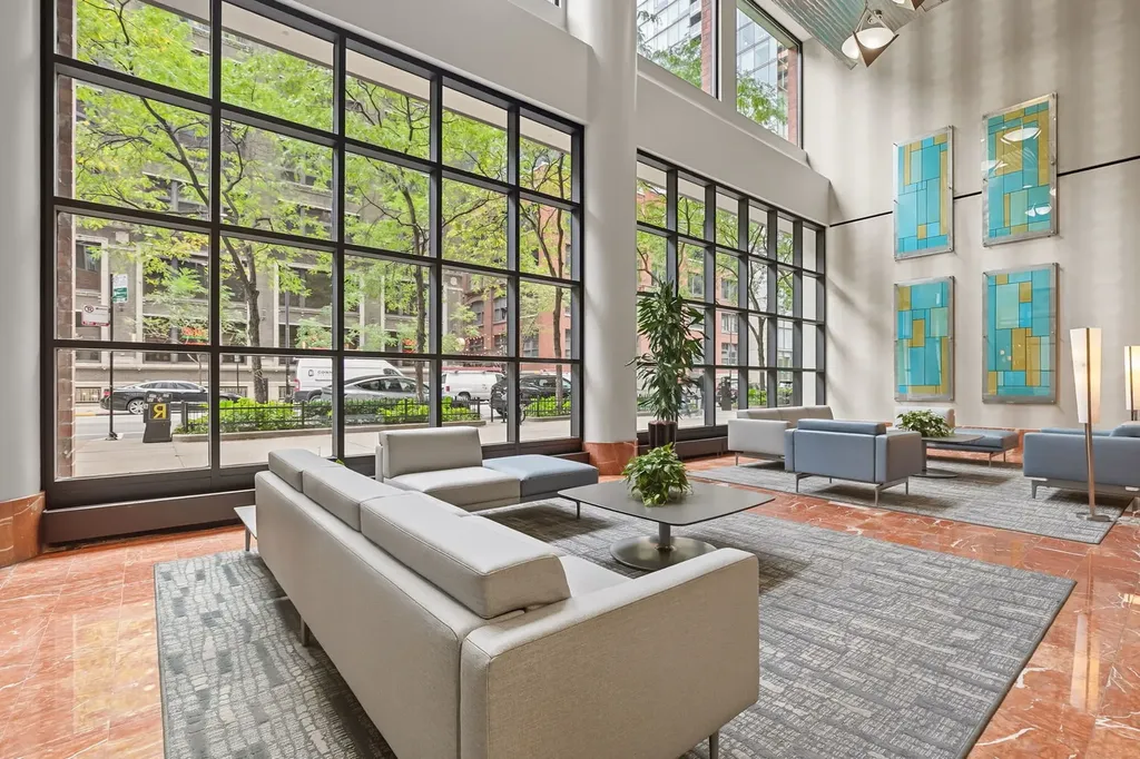 211 East Ohio Street Chicago IL 60611