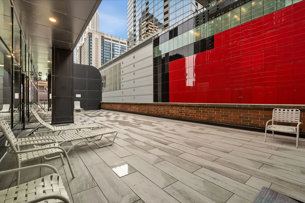 211 East Ohio Street Chicago IL 60611