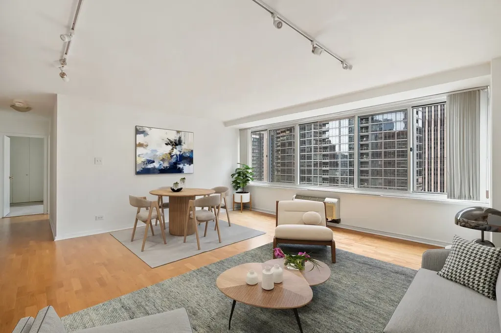 211 East Ohio Street Chicago IL 60611