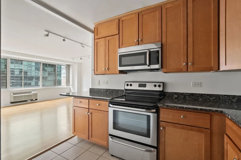 211 East Ohio Street Chicago IL 60611