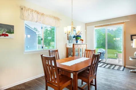 1902 Doolin Avenue Mchenry IL 60050