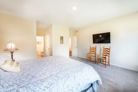 1902 Doolin Avenue Mchenry IL 60050