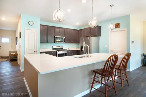 1902 Doolin Avenue Mchenry IL 60050