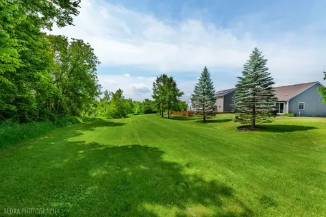 1902 Doolin Avenue Mchenry IL 60050