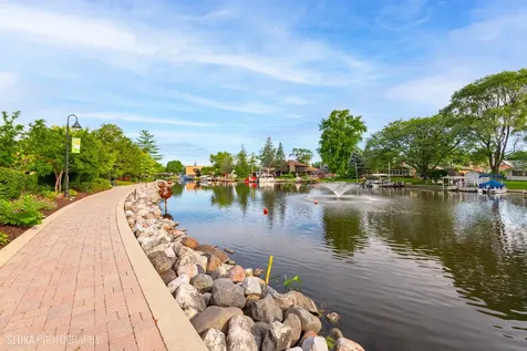 1902 Doolin Avenue Mchenry IL 60050