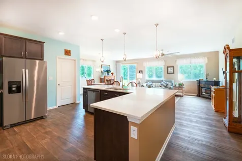 1902 Doolin Avenue Mchenry IL 60050