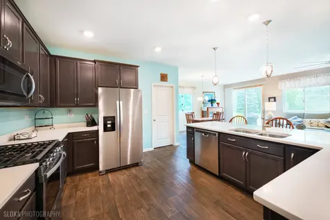 1902 Doolin Avenue Mchenry IL 60050