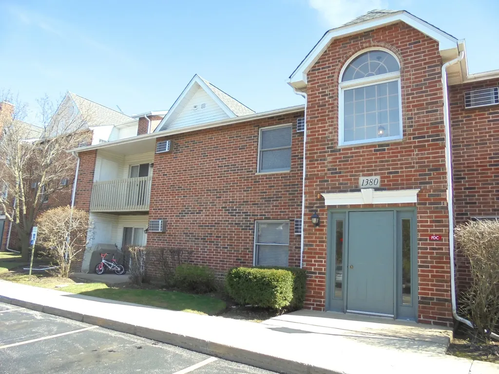 1380 Cunat Court Lake In The Hills IL 60156