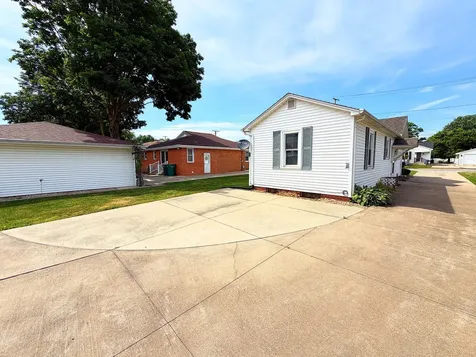 411 West Grant Street Streator IL 61364