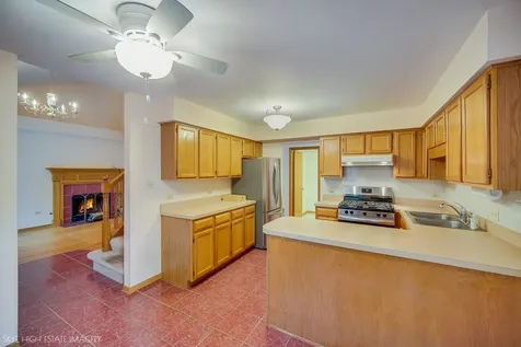 7940 West Tiffany Court Palos Hills IL 60465