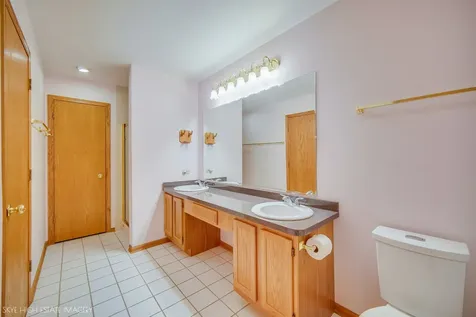 7940 West Tiffany Court Palos Hills IL 60465