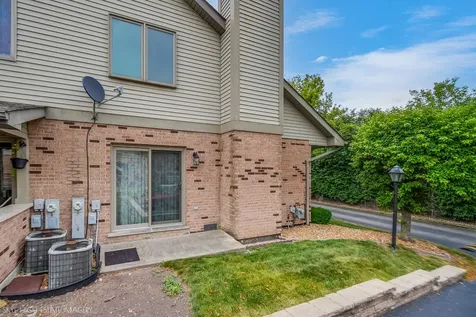 7940 West Tiffany Court Palos Hills IL 60465