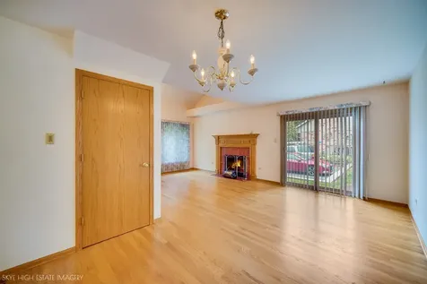 7940 West Tiffany Court Palos Hills IL 60465
