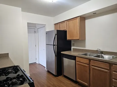833 Village Quarter Road West Dundee IL 60118
